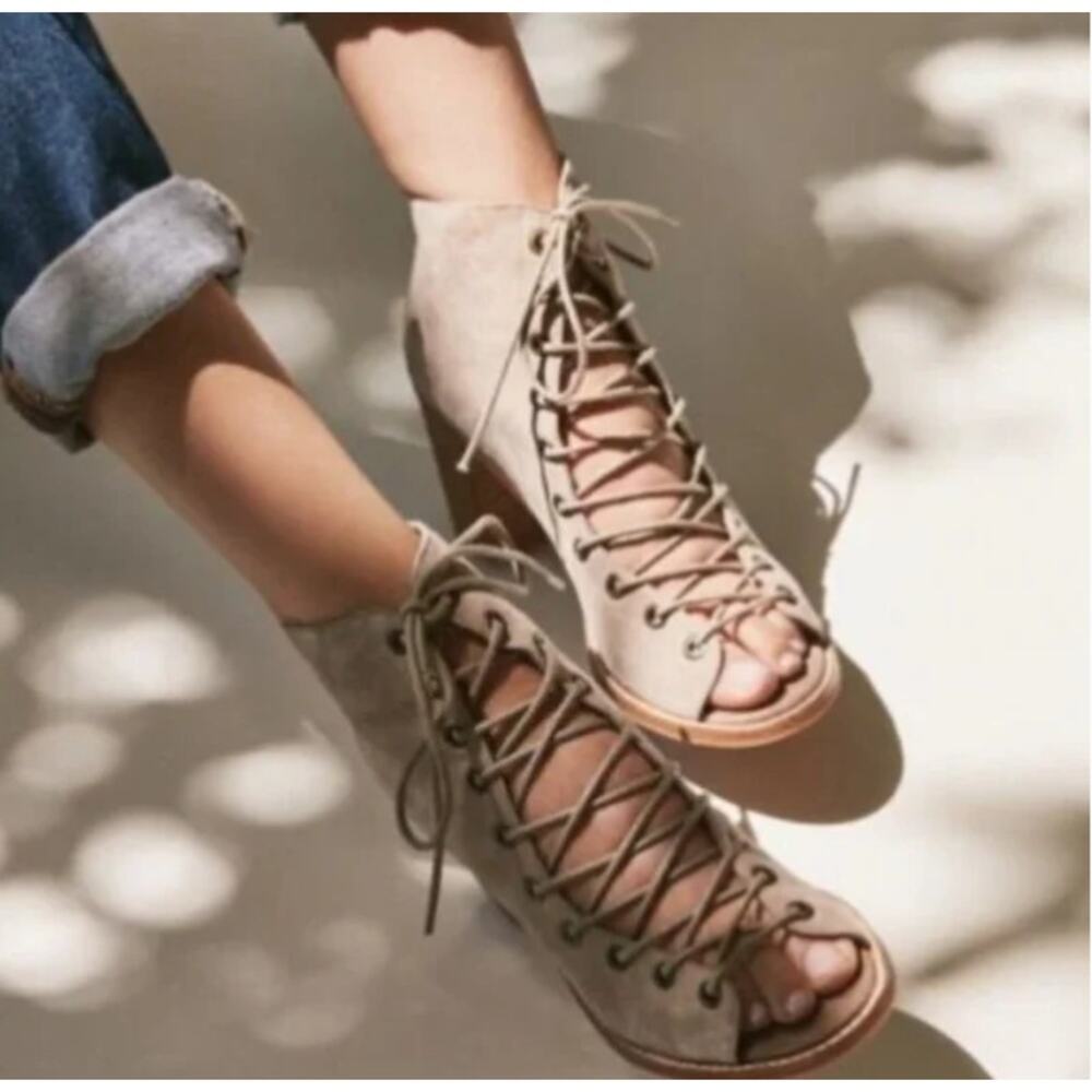 Free People x Jeffrey Campbell lace up leather booties 7.5